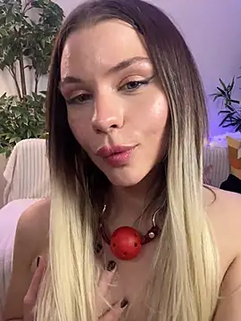 KittyKatyDream online show from 3, 2, 2025