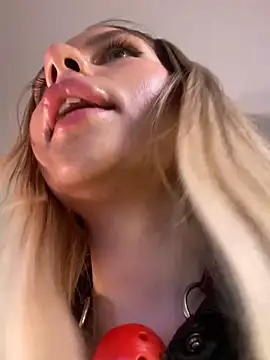 Snapshot of KittyKatyDream chatting on 25, 11, 2025 KittyKatyDream online show from 25, 11, 2025