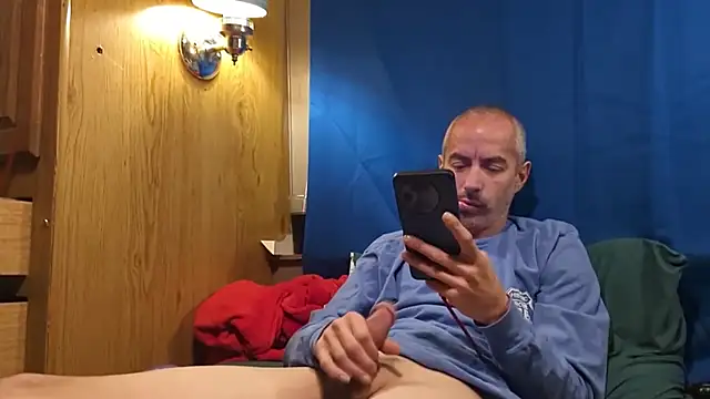 Snapshot of JunkieLiLMethWhore chatting on 19, 2, 2026 JunkieLiLMethWhore online show from 19, 2, 2026