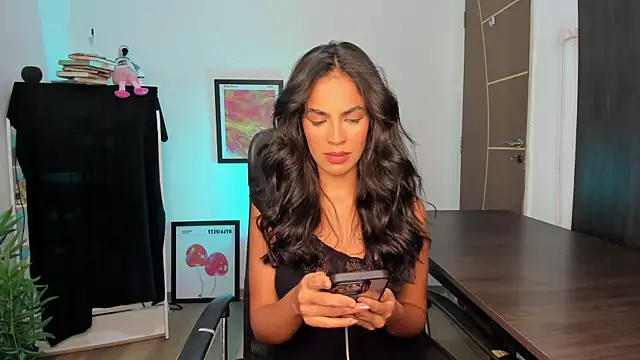 Snapshot of camille-rose chatting on 30, 4, 2026 camille-rose online show from 30, 4, 2026