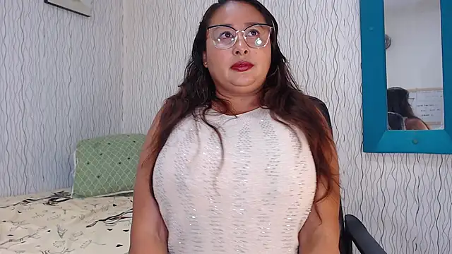 Snapshot of NadiaWhite chatting on 24, 1, 2025 NadiaWhite online show from 24, 1, 2025