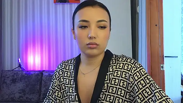 lily  foster online show from 23, 9, 2025