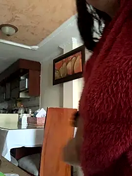 moncerrat luna online show from 4, 11, 2025