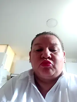 HORNY MATURE25 online show from 28, 9, 2025