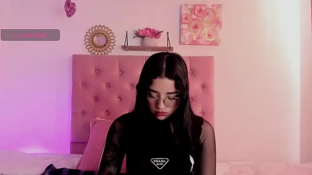 Snapshot of aliice_walker_ chatting on 5, 12, 2024 aliice walker online show from 5, 12, 2024
