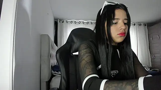 Snapshot of aliice_walker_ chatting on 3, 10, 2025 aliice walker online show from 3, 10, 2025