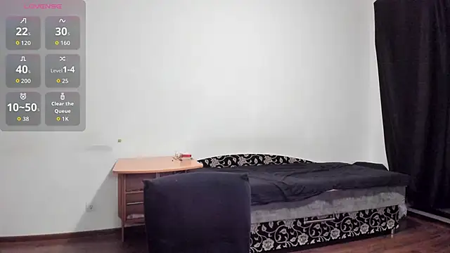 Snapshot of KitsuneRem chatting on 18, 9, 2025 KitsuneRem online show from 18, 9, 2025