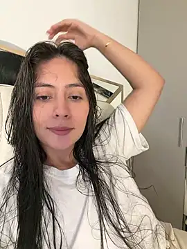 Snapshot of Sophie__Foxxx chatting on 21, 4, 2026 Sophie Foxxx online show from 21, 4, 2026