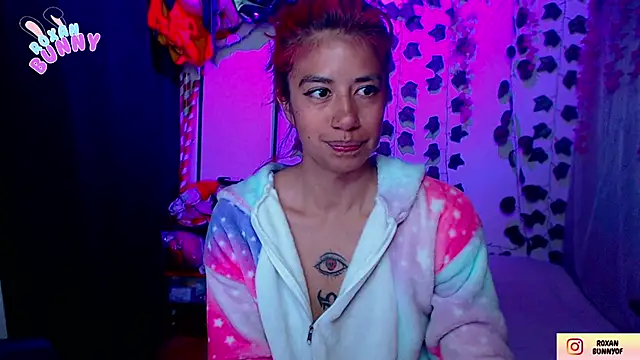Roxanbunny1 online show from 9, 9, 2025