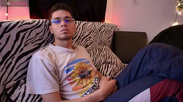 kisstarxxx online show from 15, 2, 2026