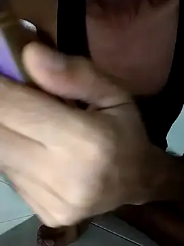 Snapshot of Dwirosebig chatting on 17, 10, 2025 Dwirosebig online show from 17, 10, 2025