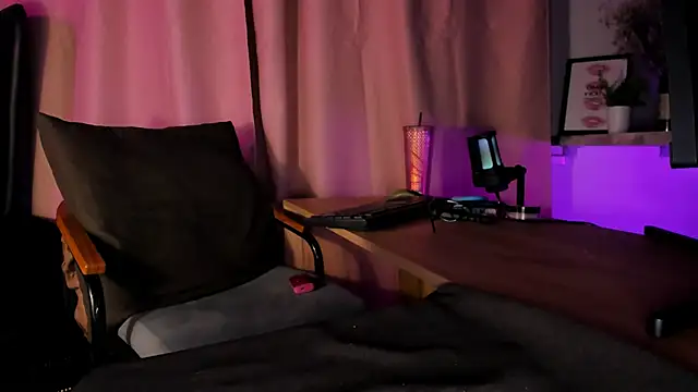 Snapshot of DorothyGilbert1 chatting on 21, 3, 2025 DorothyGilbert1 online show from 21, 3, 2025