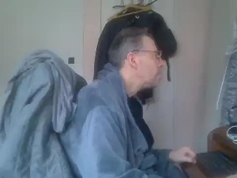 ptitcanard60600 online show from 16, 1, 2025