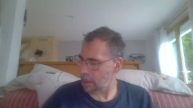 ptitcanard60600 online show from 14, 9, 2025