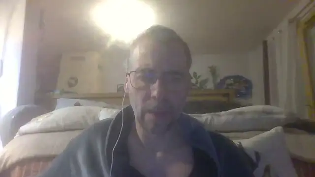 ptitcanard60600 online show from 5, 1, 2026