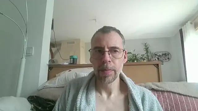 ptitcanard60600 online show from 10, 5, 2026