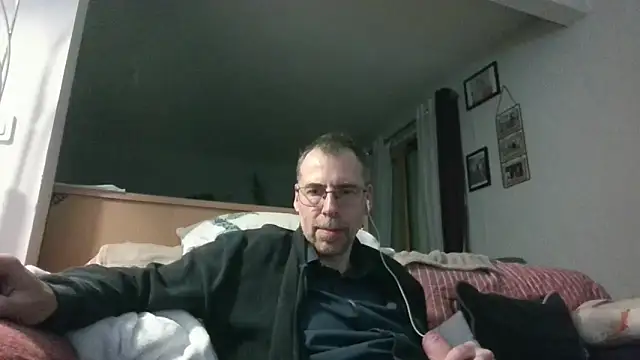 ptitcanard60600 online show from 18, 5, 2026