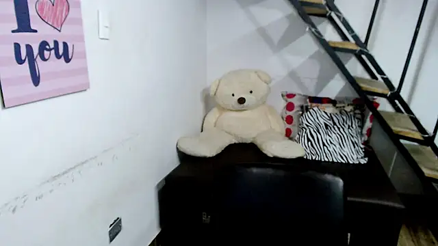 Snapshot of samantha_baby_ chatting on 22, 12, 2024 samantha baby online show from 22, 12, 2024