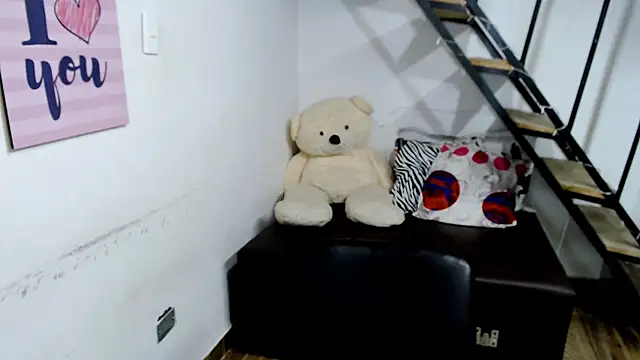 Snapshot of samantha_baby_ chatting on 14, 1, 2025 samantha baby online show from 14, 1, 2025