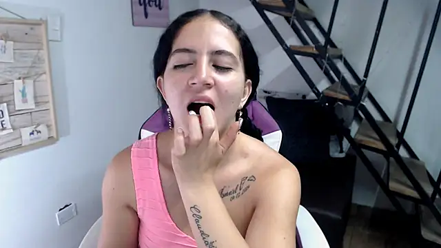 Snapshot of samantha_baby_ chatting on 7, 10, 2025 samantha baby online show from 7, 10, 2025