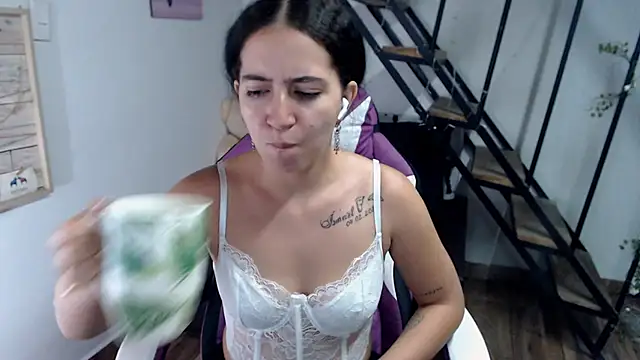 Snapshot of samantha_baby_ chatting on 15, 10, 2025 samantha baby online show from 15, 10, 2025