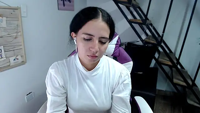 samantha baby  online show from 8, 11, 2025