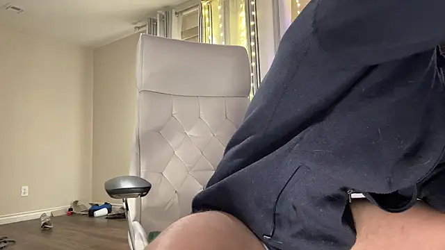 Snapshot of alexmannd chatting on 31, 10, 2025 alexmannd online show from 31, 10, 2025