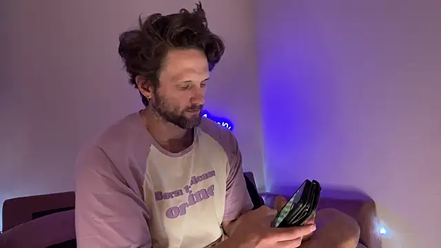 Snapshot of alexmannd chatting on 23, 11, 2025 alexmannd online show from 23, 11, 2025