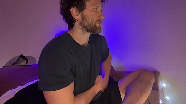 Snapshot of alexmannd chatting on 27, 11, 2025 alexmannd online show from 27, 11, 2025