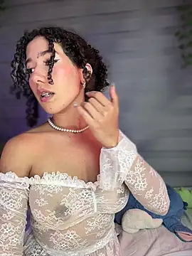 Snapshot of Lovely_Janeth chatting on 5, 12, 2025 Lovely Janeth online show from 5, 12, 2025