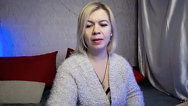 Snapshot of LILU_MS chatting on 15, 12, 2025 LILU MS online show from 15, 12, 2025