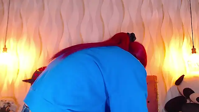 Snapshot of IsabelaLatina chatting on 28, 10, 2025 IsabelaLatina online show from 28, 10, 2025