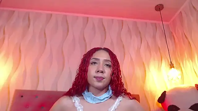 Snapshot of IsabelaLatina chatting on 7, 11, 2025 IsabelaLatina online show from 7, 11, 2025