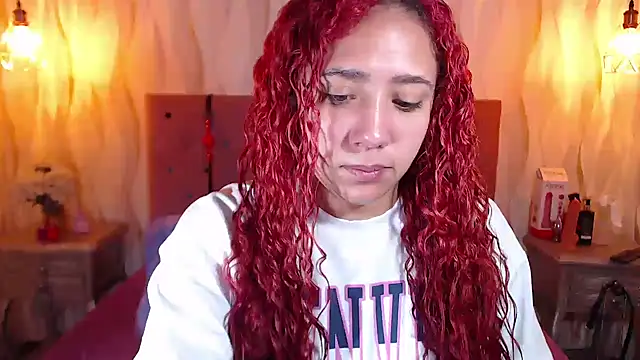 Snapshot of IsabelaLatina chatting on 7, 1, 2026 IsabelaLatina online show from 7, 1, 2026