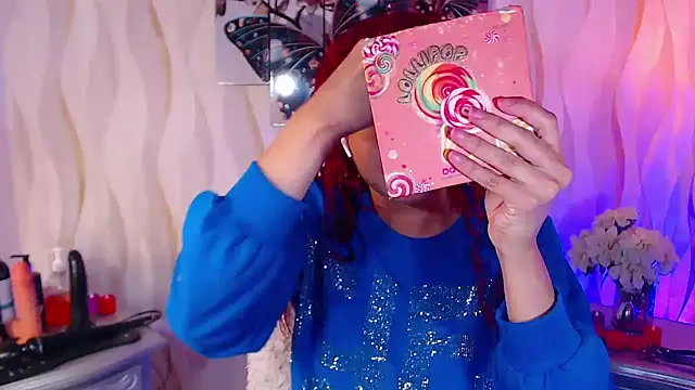 Snapshot of IsabelaLatina chatting on 12, 2, 2026 IsabelaLatina online show from 12, 2, 2026