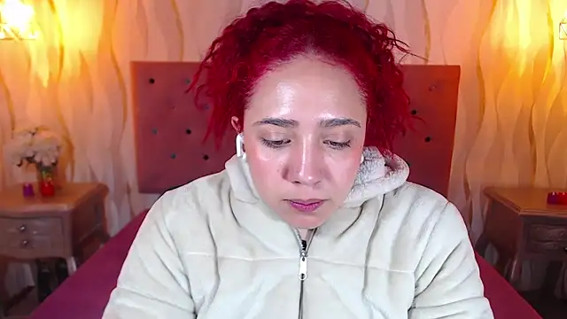 Snapshot of IsabelaLatina chatting on 15, 2, 2026 IsabelaLatina online show from 15, 2, 2026