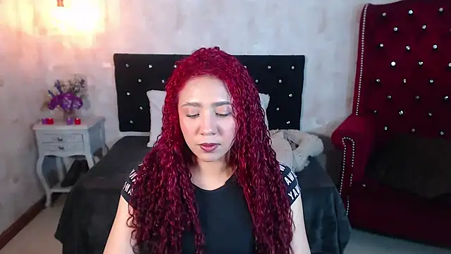 Snapshot of IsabelaLatina chatting on 28, 6, 2026 IsabelaLatina online show from 28, 6, 2026