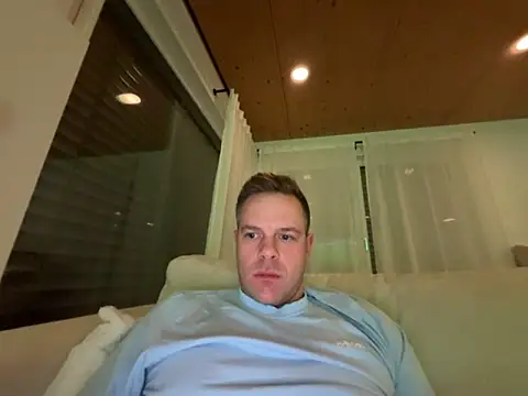 Snapshot of Danii0790 chatting on 17, 11, 2025 Danii0790 online show from 17, 11, 2025