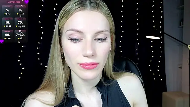 Snapshot of Lilianna_Just chatting on 7, 3, 2025 Lilianna Just online show from 7, 3, 2025