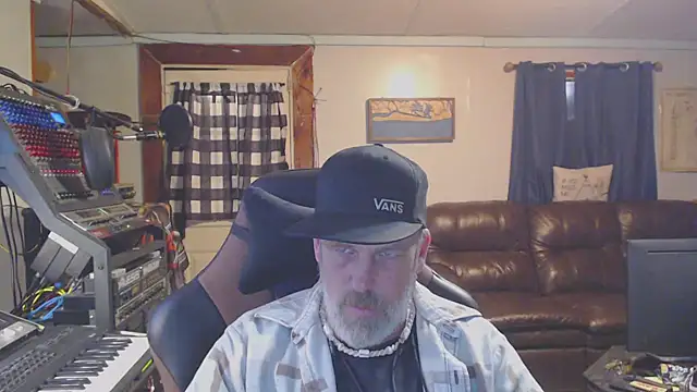 Snapshot of jimdacbin420 chatting on 5, 3, 2025 jimdacbin420 online show from 5, 3, 2025