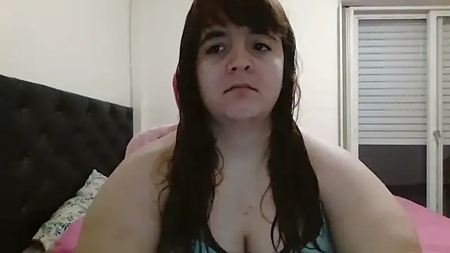 Snapshot of Bombon_ok chatting on 9, 11, 2025 Bombon ok online show from 9, 11, 2025