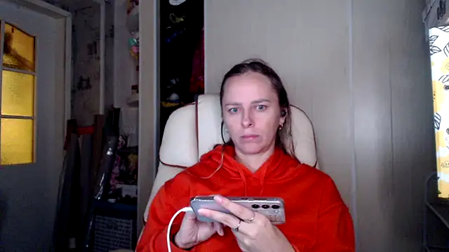 Snapshot of las_sweet chatting on 11, 11, 2025 las sweet online show from 11, 11, 2025