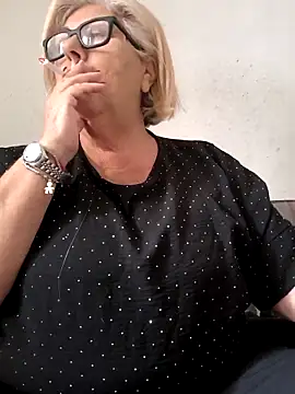 Snapshot of Merilulla chatting on 20, 10, 2025 Merilulla online show from 20, 10, 2025