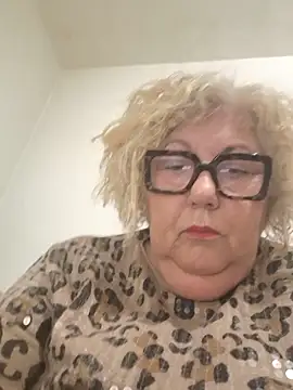Snapshot of Merilulla chatting on 2, 5, 2026 Merilulla online show from 2, 5, 2026