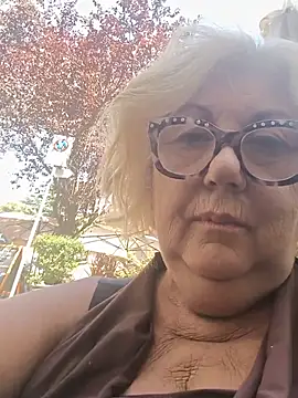 Snapshot of Merilulla chatting on 20, 6, 2026 Merilulla online show from 20, 6, 2026