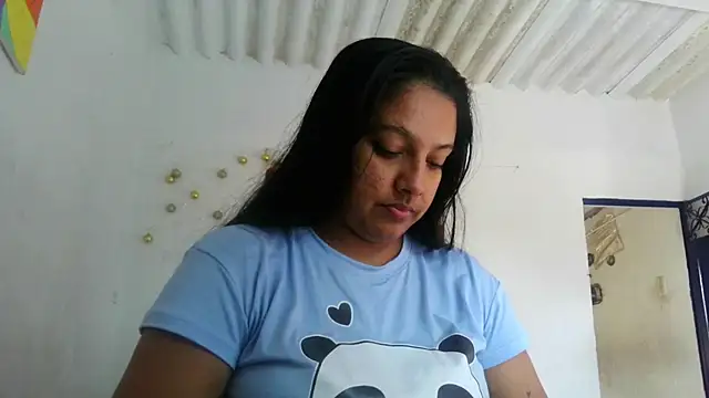 Snapshot of almaswan1 chatting on 10, 12, 2024 almaswan1 online show from 10, 12, 2024