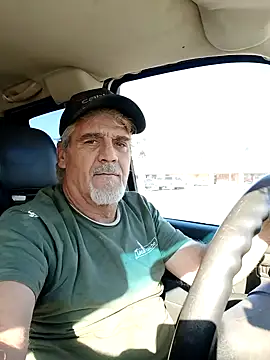 Snapshot of TTolbert chatting on 12, 1, 2025 TTolbert online show from 12, 1, 2025