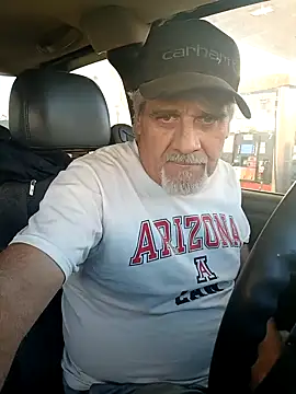 Snapshot of TTolbert chatting on 12, 1, 2025 TTolbert online show from 12, 1, 2025