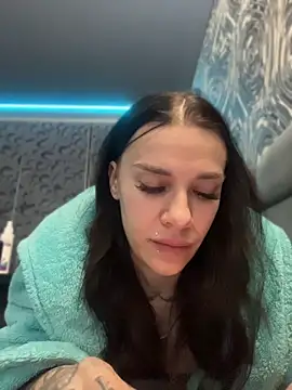 Queen of pain online show from 8, 4, 2026