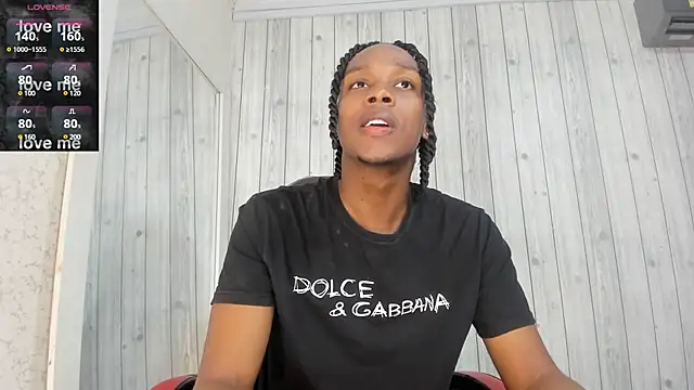 Snapshot of DominicSccott chatting on 8, 2, 2025 DominicSccott online show from 8, 2, 2025